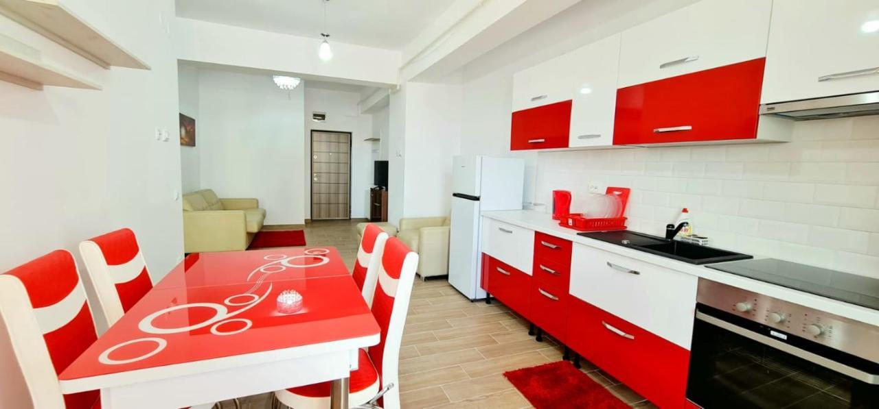 Red Accommodation Near Palas Mall Ιάσιο Εξωτερικό φωτογραφία